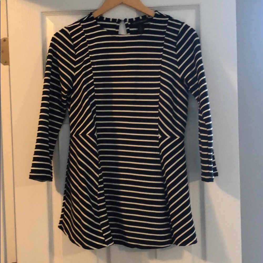 A Pea In The Pod Maternity Top